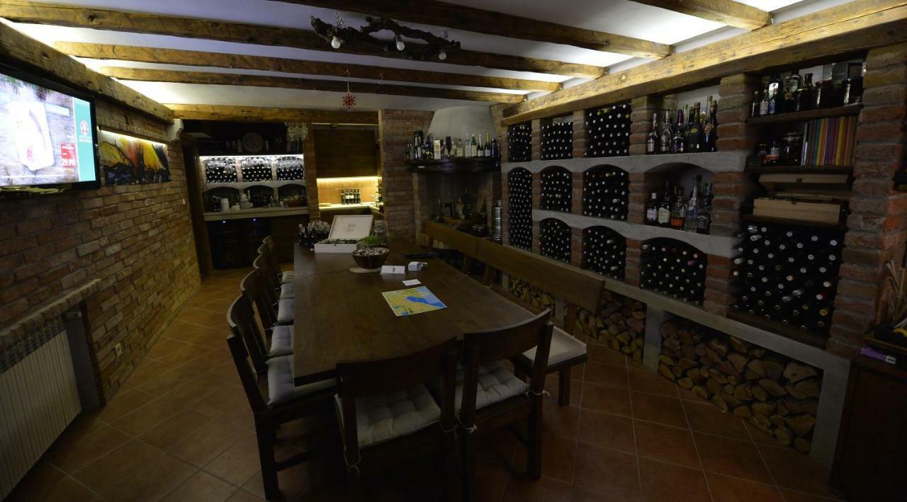 Rooms Villa Ropus Novalja Buitenkant foto