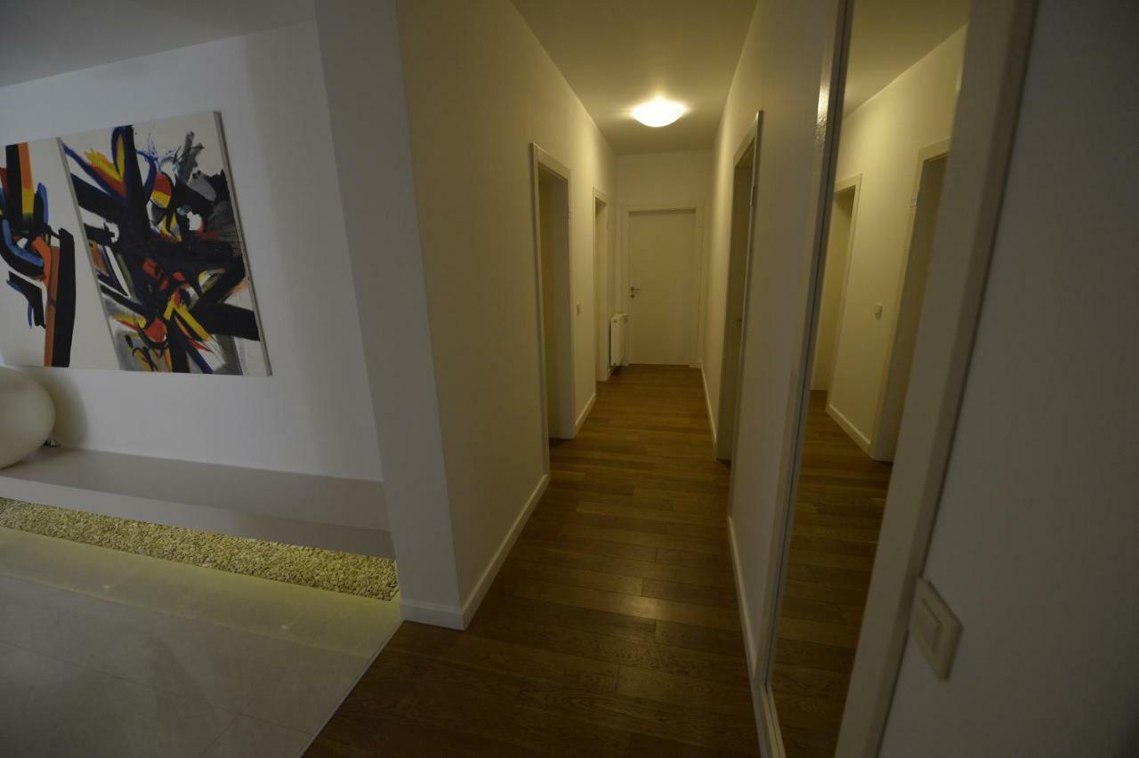 Rooms Villa Ropus Novalja Buitenkant foto
