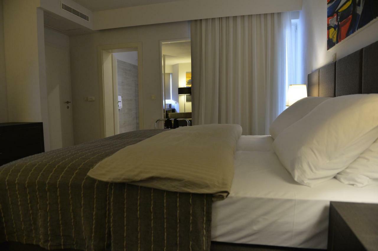Rooms Villa Ropus Novalja Buitenkant foto
