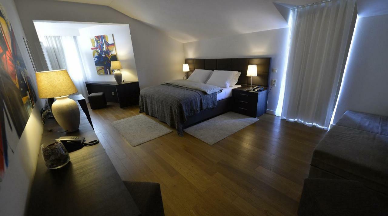 Rooms Villa Ropus Novalja Buitenkant foto